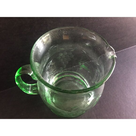 Vtg Mid Century Modern Green Glass Faceted Pitcher Grape Pattern Etched In Glass - Picture 9 of 9